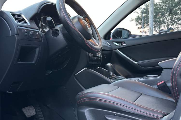 Used Mazda CX-5 2015 2.0L Automatic Two-Wheel Drive Urban Version
