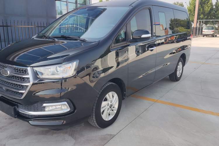 Used  M4 2016 2.0L Manual Luxury Smart Version
