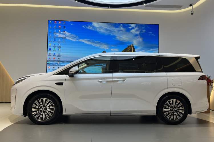 Used BYD Xia 2025 DM-i 1.5T 180km Excellence Model
