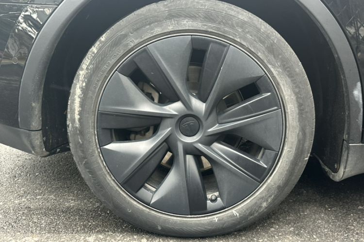 Used Tesla Model Y 2023 Rear-Wheel-Drive Version