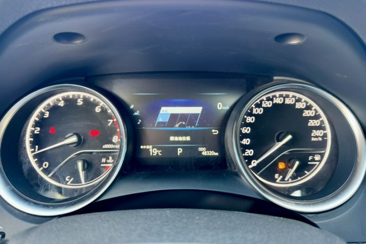 Used Toyota Camry 2018 2.0G Luxury Edition
