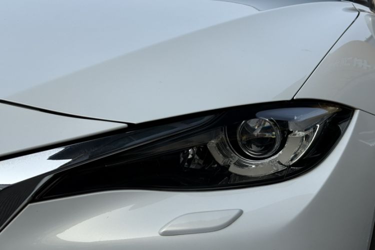 Used Mazda CX-4 2018 2.5L Automatic 4x4 Bluelight Fearless Edition China V Standard
