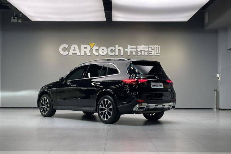 Used Mercedes-Benz GLC 2023 GLC 260 L 4MATIC Luxury Model 5 Seats
