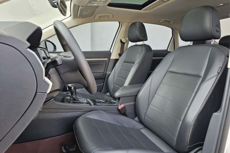 Used Volkswagen Lavida 2018 1.5L Automatic Comfort Edition China V Standard