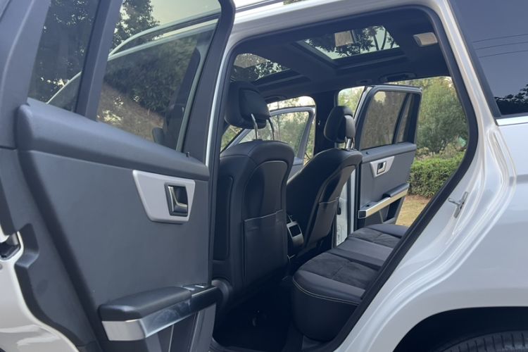 Used Mercedes-Benz GLK-Class 2015 GLK 260 4MATIC Fashion Edition Ultimate Version
