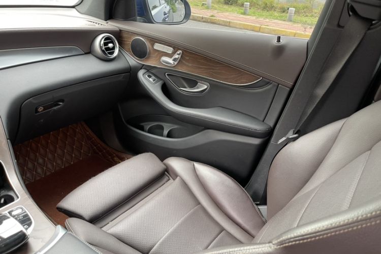 Used Mercedes-Benz GLC 2016 GLC 300 4MATIC Dynamic Model