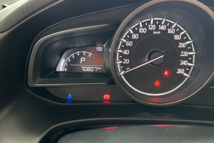 Used Mazda Mazda 3 Axela 2019 Cloud-Controlled Sedan 1.5L Automatic Luxury Model China VI Standard
