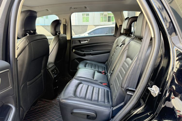 Used Ford Edge 2018 Facelifted EcoBoost 245 Two-Wheel Drive Platinum Edition 5 Seats China VI Standard
