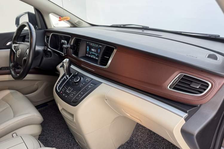 Used Buick GL8 2017 25S Luxury Version China V Standard
