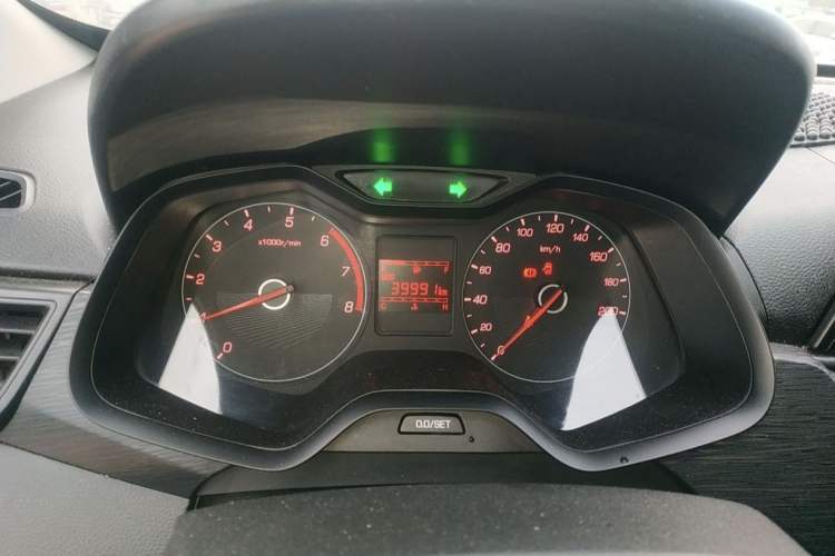 Used Baojun 310 2016 1.2L manual Comfort trim level
