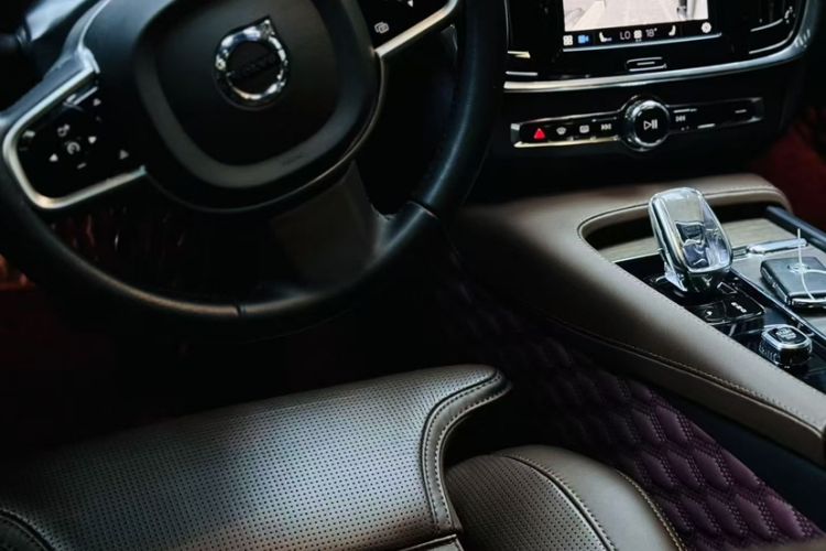 Used Volvo V90 2022 Cross Country B5 AWD Prestige Edition
