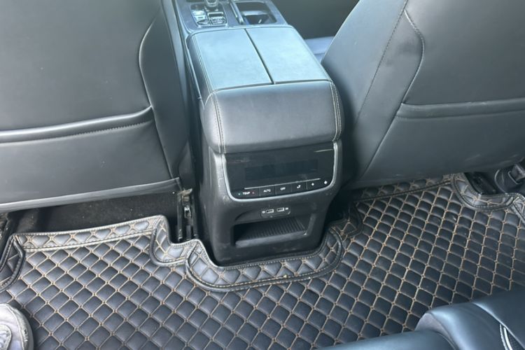 Used GAC Trumpchi GS8 2022 Linghang Series 2.0 TGDI Two-Wheel-Drive Luxury Smart Connectivity Version (7 Seats)
