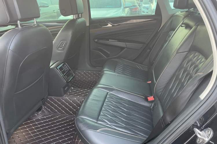 Used Volkswagen Passat 2019 330TSI Luxury Edition China VI Standard