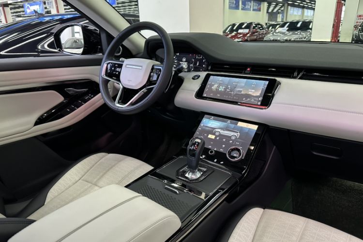 Used Land Rover Range Rover Evoque 2021 Range Rover Velar L 249PS R-Dynamic First Edition
