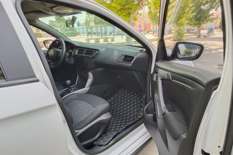 Used Citroen C3-XR 2015 1.6L Manual Fashion Edition
