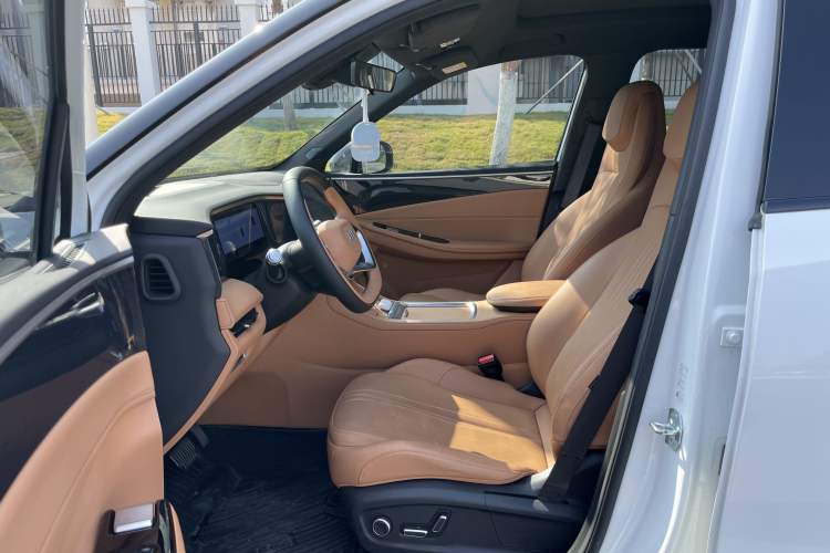 Used  L7 2025 EM-i 115km Exploration+ Edition