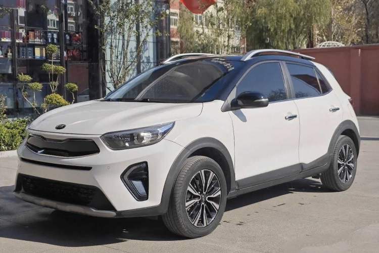 Used Kia kx1 Stonic 2021 1.4L CVT Fun & Sunroof Model
