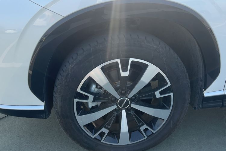 Used Roewe D5X DMH 2024 135 Tech Edition
