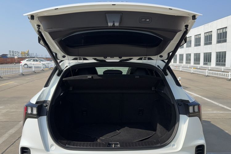 Used Lynk & Co 06 2020 1.5T JinPro model
