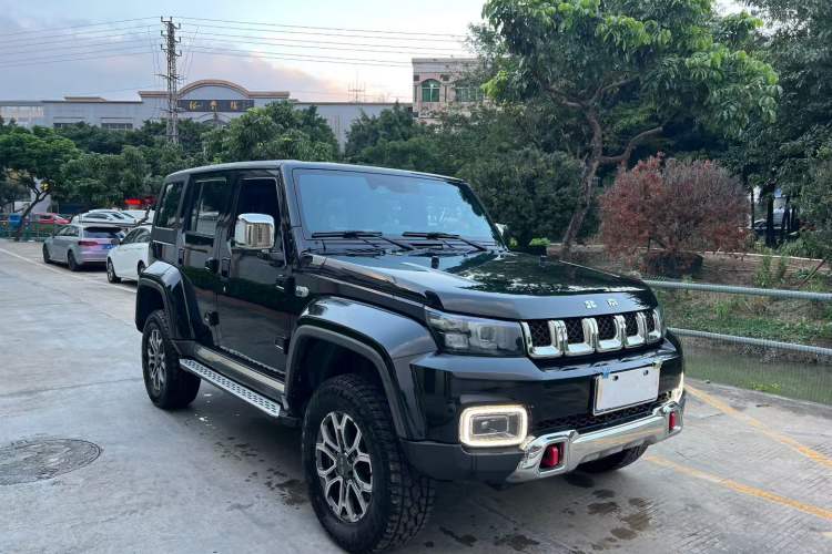 Used  BJ40 2023 2.0T Automatic Four-Wheel Drive Urban Hunter Edition Prestige Version
