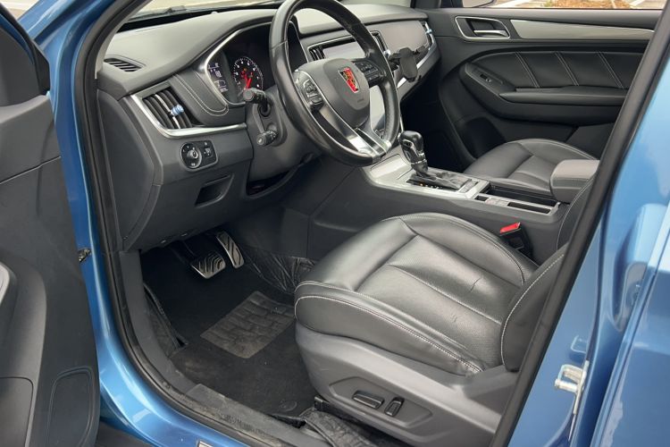 Used Roewe RX5 2016 20T Two-Wheel Drive Automatic Internet Smart Edition
