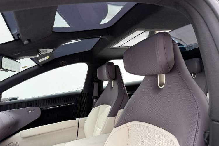 Used  12 2025 Ultra Extended-Range Edition
