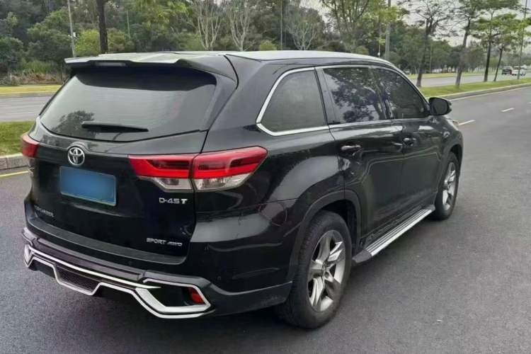Used Toyota Highlander 2018 2.0T Four-Wheel Drive Luxury Version 7 Seats China VI Standard