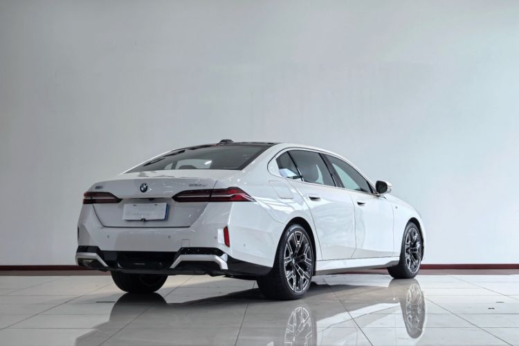 Used BMW 5 Series 2025 530Li Luxury Edition M Sport Package