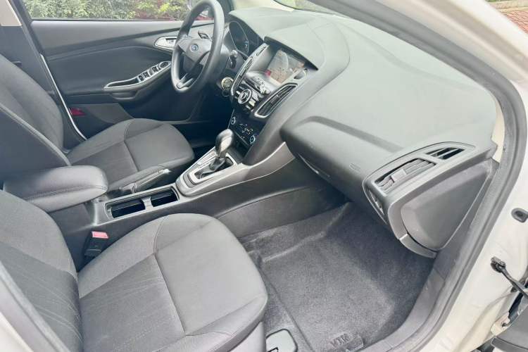 Used Ford Focus 2018 Hatchback Classic 1.6L Automatic Comfort Plus SmartDrive Edition