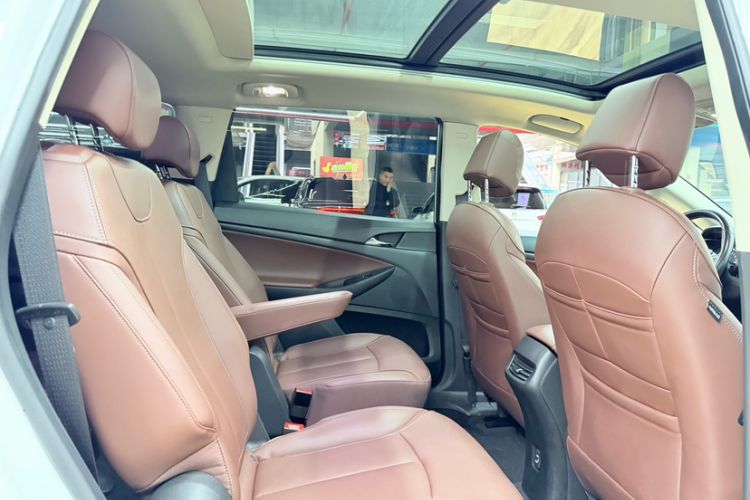 Used Buick GL6 2019 18T 6-Seater Connected Luxury Version China VI Standard
