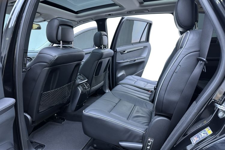 Used Mercedes-Benz R-Class 2017 R 320 4MATIC Business Edition Prestige Model
