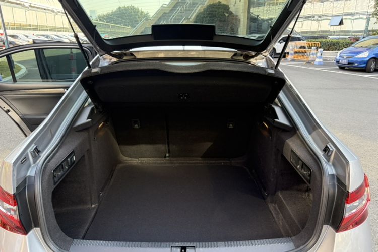 Used Skoda Superb 2016 TSI330 DSG Smart Drive Edition