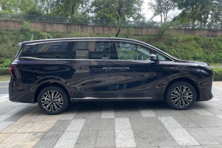 Used FORTHING Xinghai V9 
