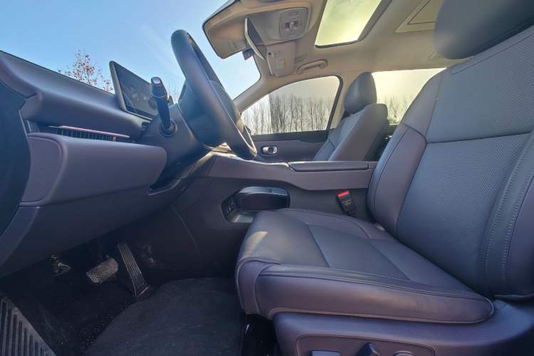 Used Leapmotor C16 2026 All-Electric 630 LiDAR Zhizun Edition 6 Seats