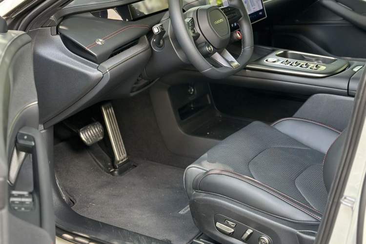 Used  SU7 2024 Four-Wheel Drive Ultra-Long Range Advanced Intelligent Driving Max Edition
