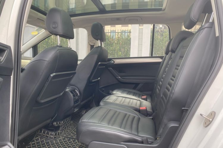 Used Volkswagen Touran 2018 Volkswagen Touran L 280TSI DSG Comfort Edition 7 Seats China VI Standard