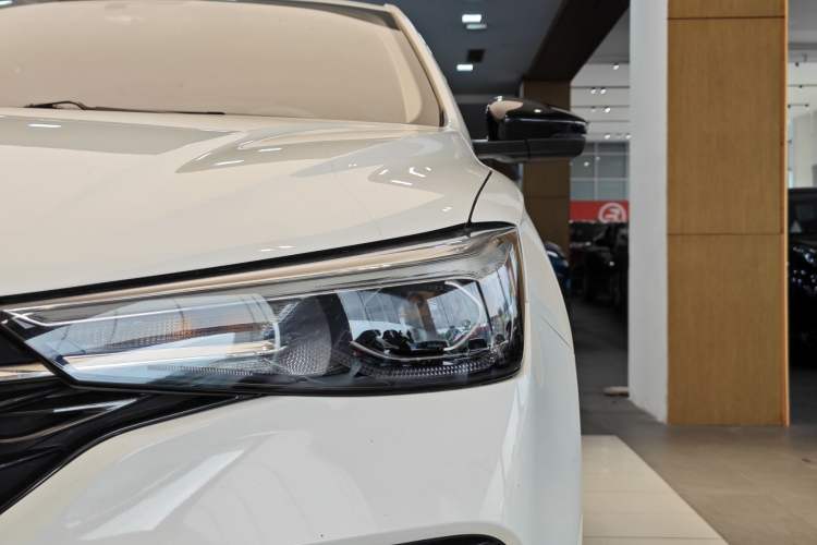 Used Roewe i5 2021 1.5L CVT Platinum Edition
