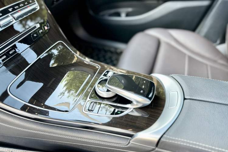 Used Mercedes-Benz GLC 2018 Facelift GLC 260 4MATIC Luxury Edition
