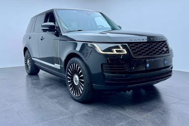 Used Land Rover Range Rover 2022 3.0 L6 360 PS Grand Edition
