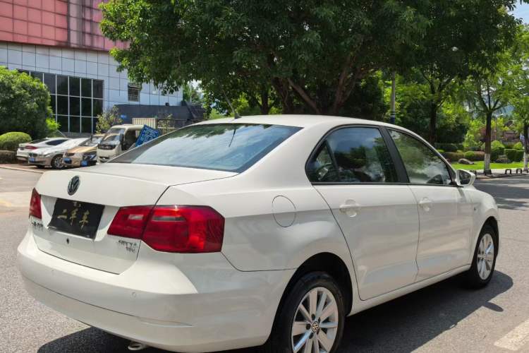 Used Volkswagen Jetta 2015 Value Edition 1.6L Automatic Comfort Version
