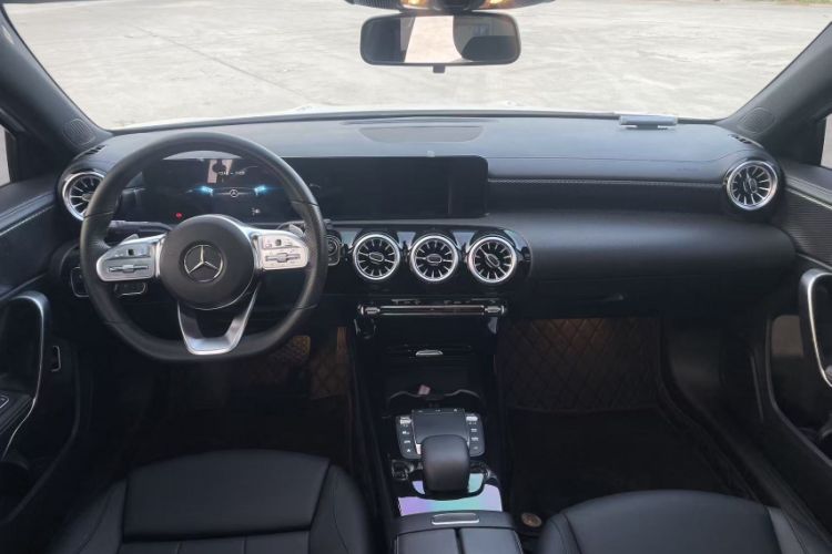 Used Mercedes-Benz A-Class 2022 Second Facelift A 200 L Sport Sedan Fashion Version
