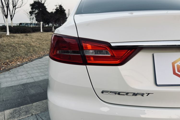 Used Ford Escort 2019 Revised 1.5L Automatic ZhiXiang Version China VI Standard