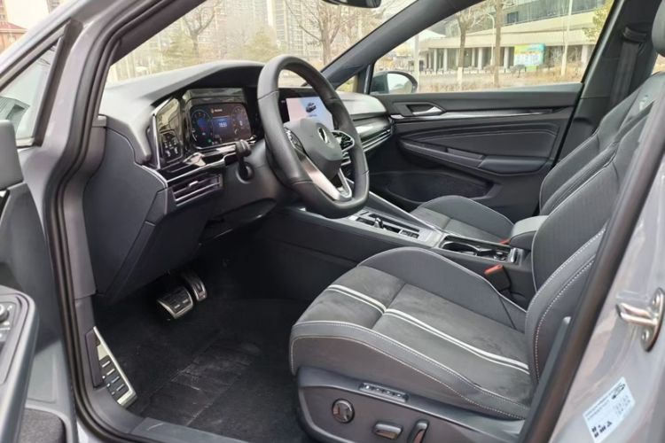 Used Volkswagen Golf 2023 Facelift 280TSI DSG R-Line Lite
