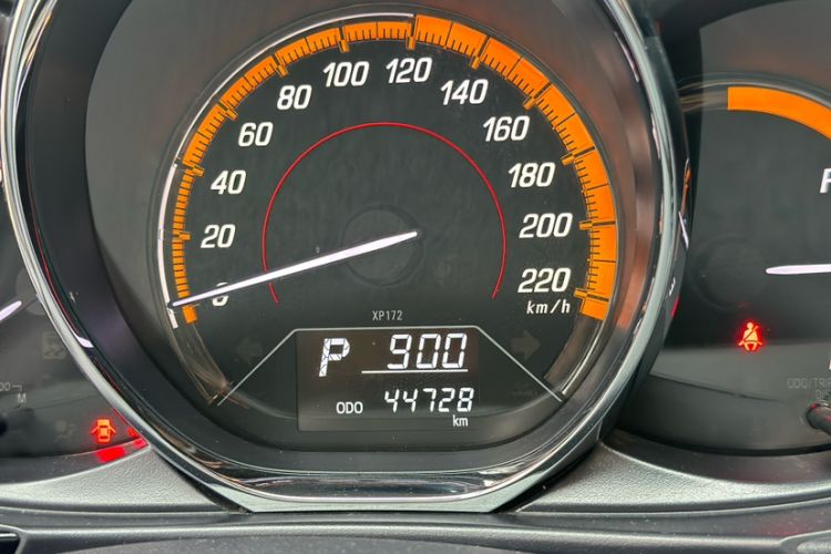 Used Toyota YARiS L 2022 X-Trail 1.5L CVT Luxury PLUS Edition
