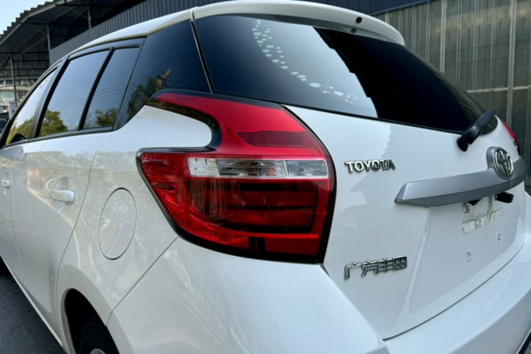 Used Toyota YARiS L 2016 Revised Version 1.5G CVT with Dynamic Sunroof
