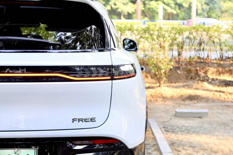 Used VOYAH FREE 2025 318 318 km Rear-Drive Touring Edition
