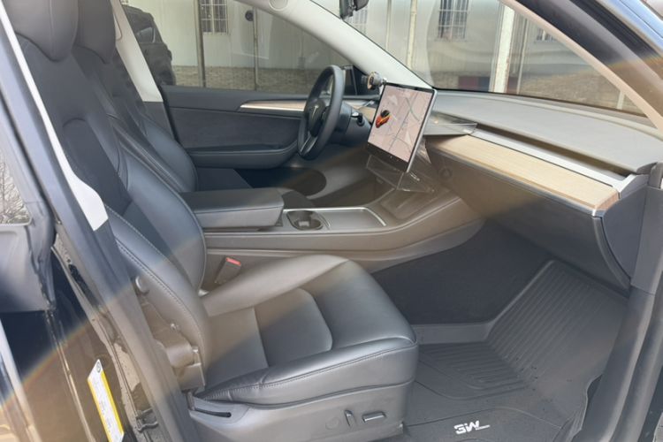 Used Tesla Model Y 2021 Standard Range Rear-Wheel Drive Version
