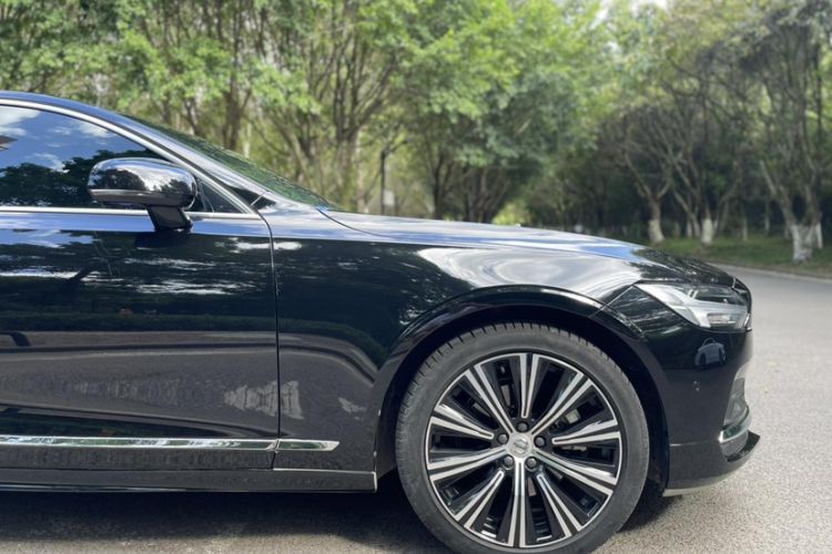 Used Volvo S90 2023 B5 Luxury Smart Edition
