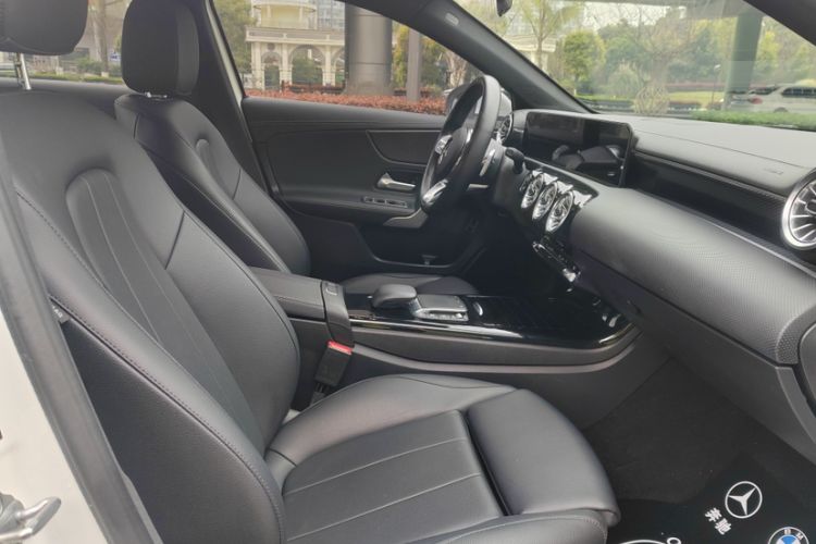 Used Mercedes-Benz A-Class 2022 Restyled A 200 L Sport Sedan Fashion Version
