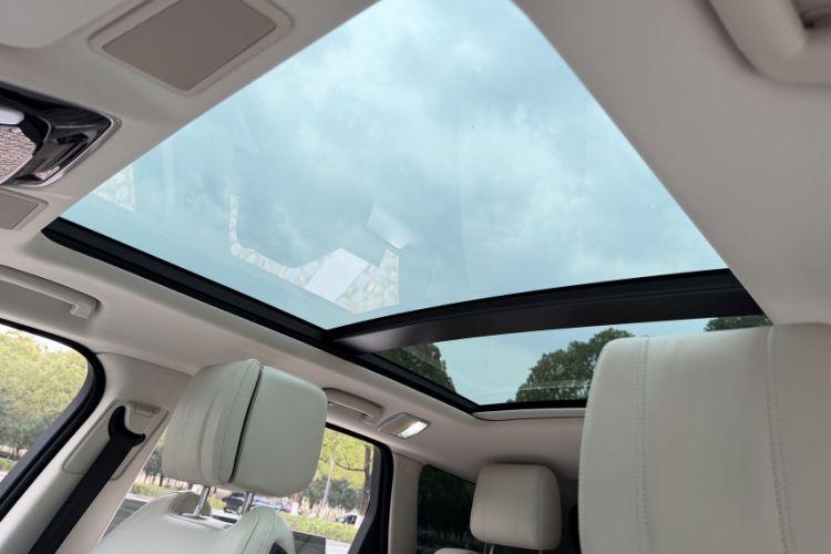 Used Land Rover Range Rover Sport 2022 3.0 L6 Ink Blue Glitter Edition